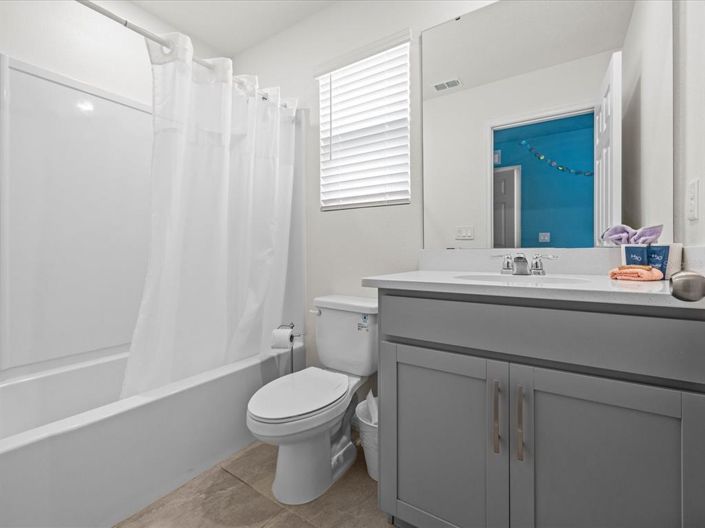 Image No.28-7 Bed Property for sale