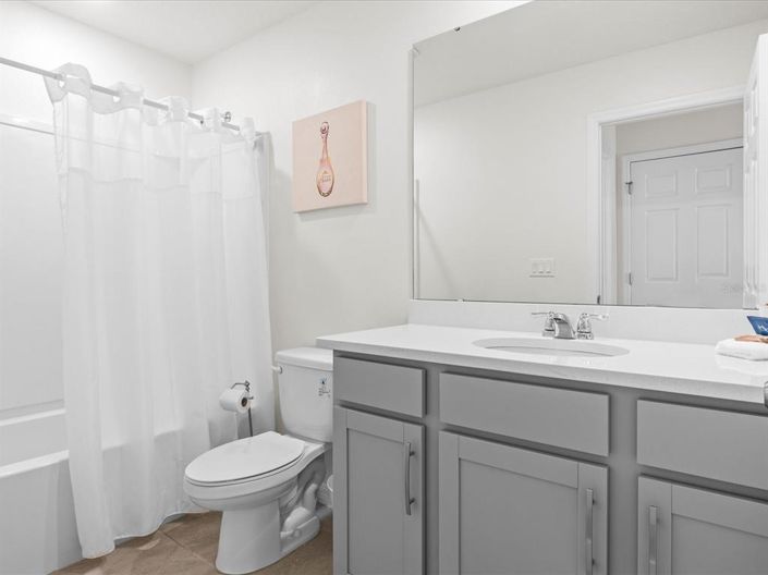 Image No.32-7 Bed Property for sale