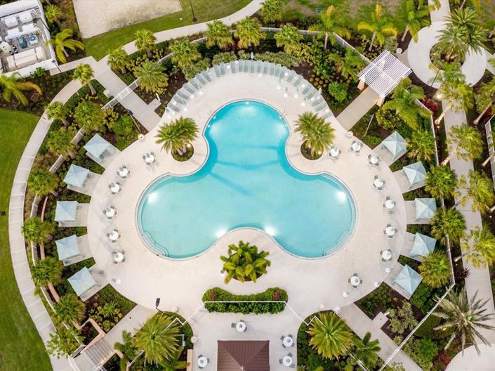 Image No.42-7 Bed Property for sale