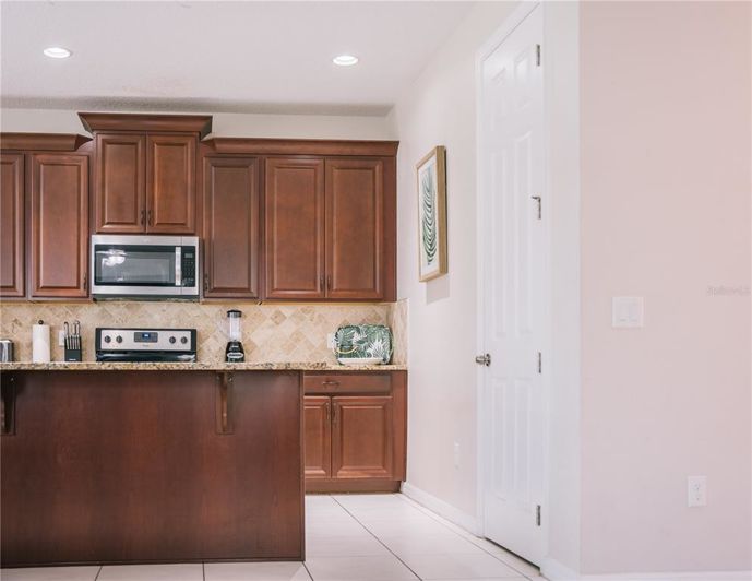 Image No.11-6 Bed Property for sale