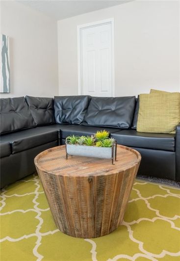 Image No.33-6 Bed Property for sale