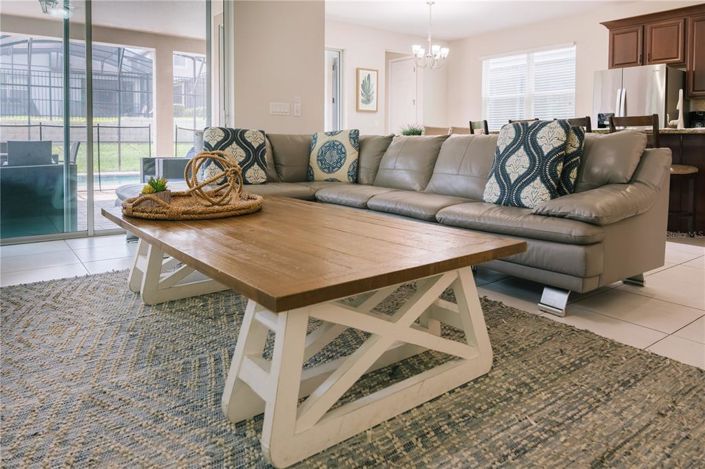 Image No.4-6 Bed Property for sale