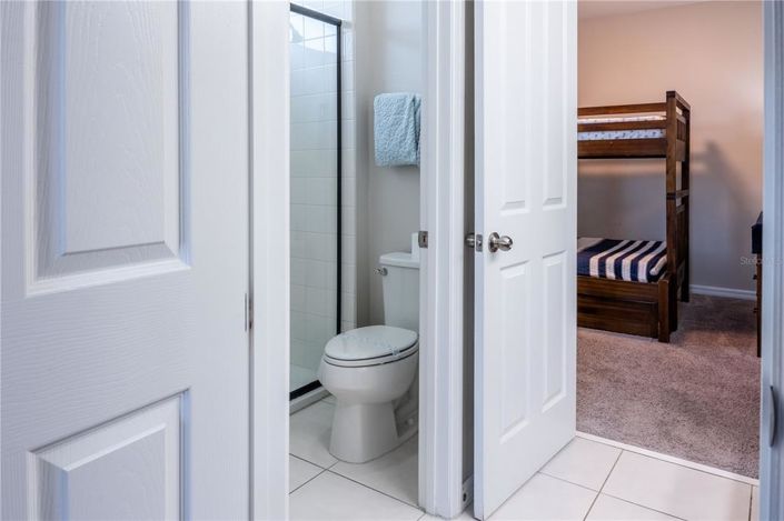 Image No.46-6 Bed Property for sale