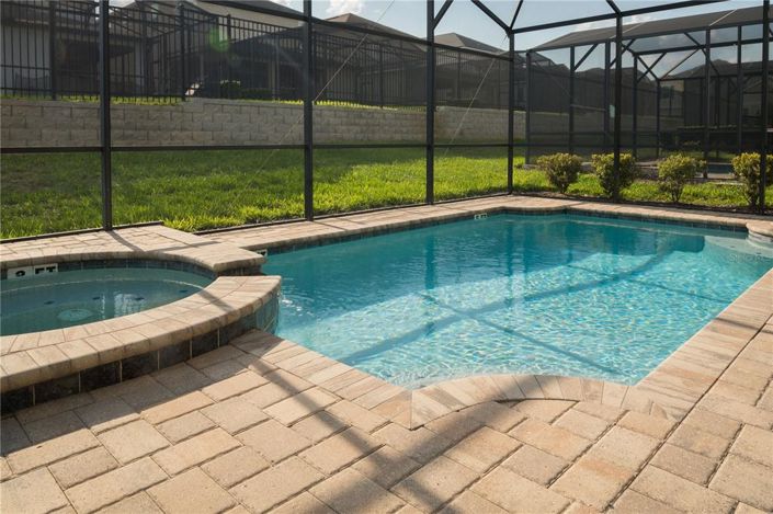 Image No.53-6 Bed Property for sale