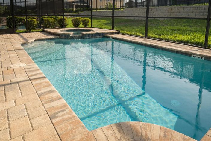 Image No.54-6 Bed Property for sale