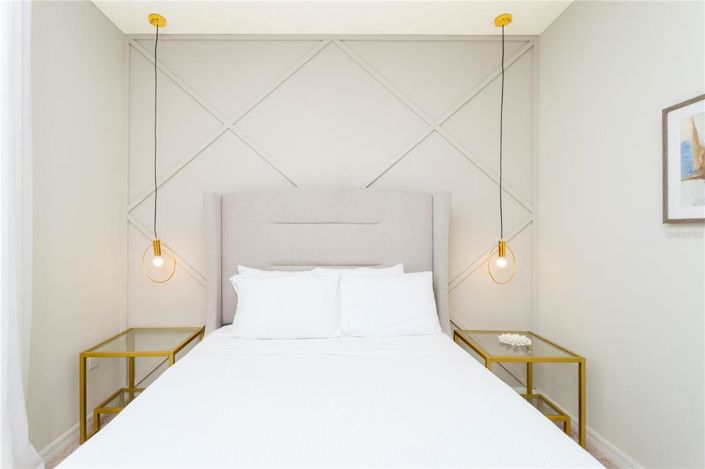 Image No.8-5 Bed Townhouse for sale