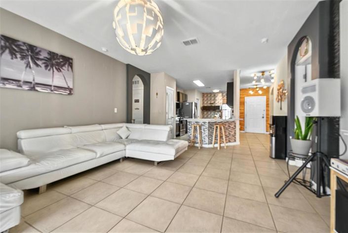 Image No.11-3 Bed Property for sale