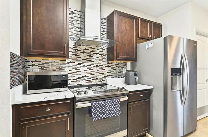 Image No.17-3 Bed Property for sale