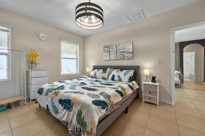 Image No.24-3 Bed Property for sale