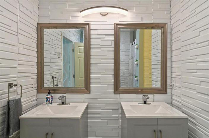 Image No.28-3 Bed Property for sale