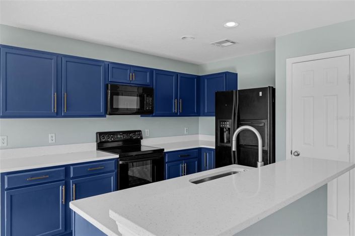 Image No.15-3 Bed Property for sale