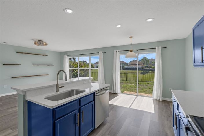 Image No.18-3 Bed Property for sale