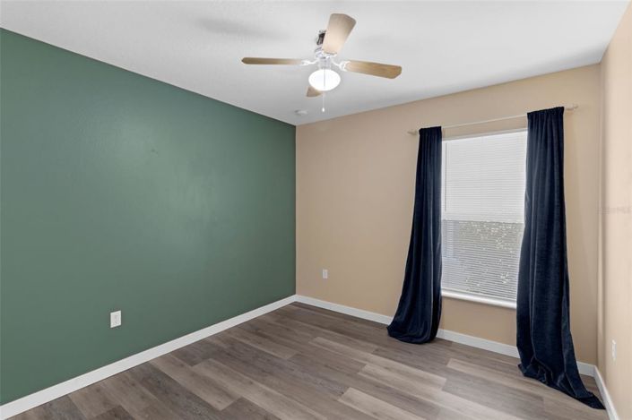 Image No.26-3 Bed Property for sale