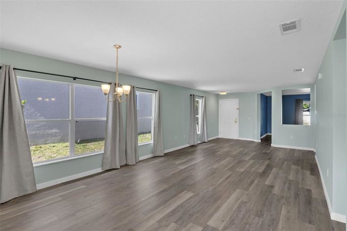 Image No.8-3 Bed Property for sale