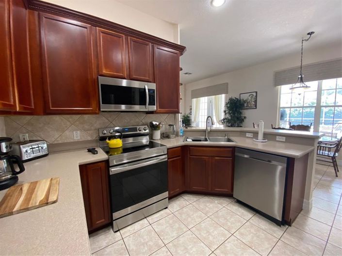 Image No.8-4 Bed Property for sale