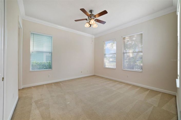 Image No.12-4 Bed Property for sale