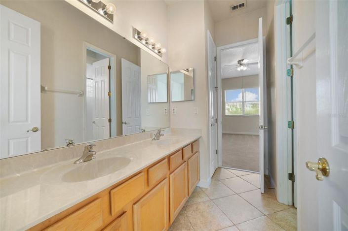 Image No.19-4 Bed Property for sale