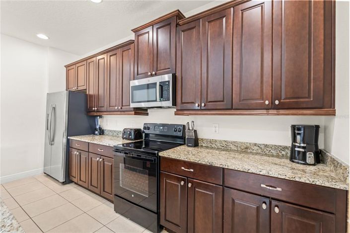 Image No.13-5 Bed Property for sale