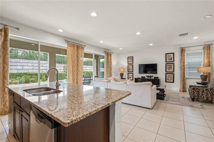 Image No.17-5 Bed Property for sale