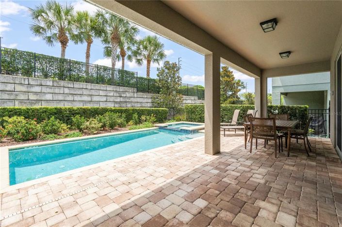 Image No.20-5 Bed Property for sale