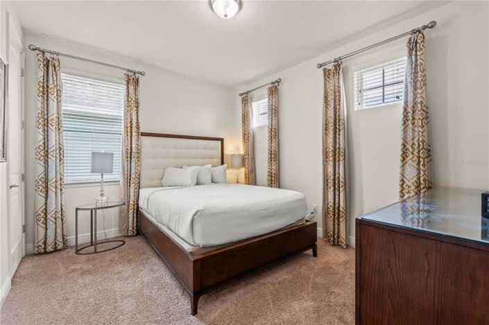 Image No.38-5 Bed Property for sale