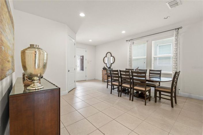 Image No.5-5 Bed Property for sale