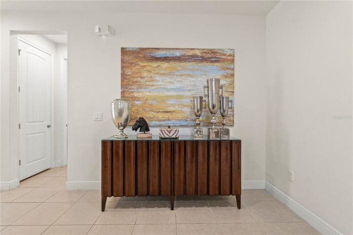 Image No.6-5 Bed Property for sale