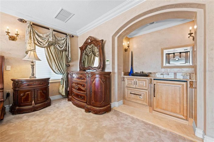 Image No.31-5 Bed Property for sale