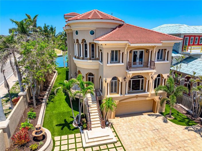 Image No.58-5 Bed Property for sale