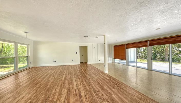 Image No.11-3 Bed Property for sale