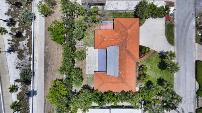 Image No.13-3 Bed Property for sale