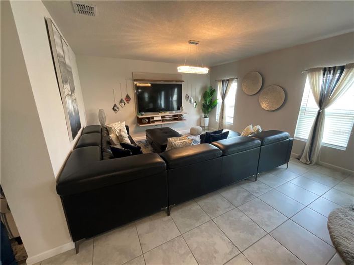 Image No.11-4 Bed Property for sale