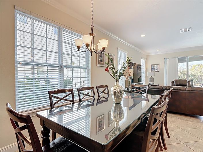 Image No.12-5 Bed Property for sale