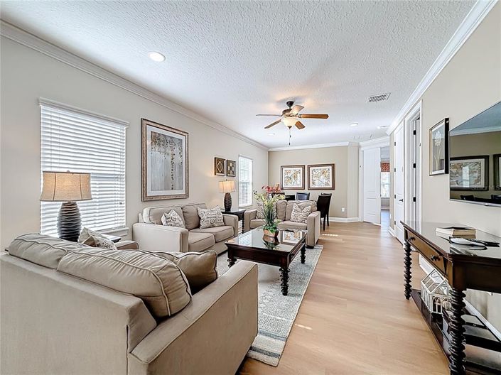 Image No.28-5 Bed Property for sale