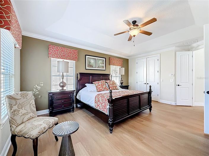 Image No.34-5 Bed Property for sale