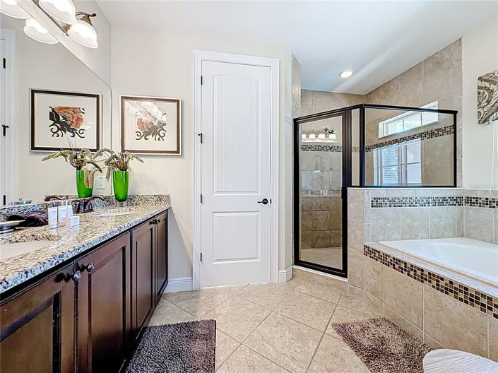 Image No.39-5 Bed Property for sale