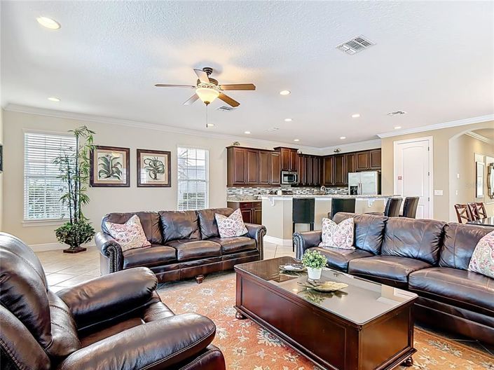 Image No.4-5 Bed Property for sale