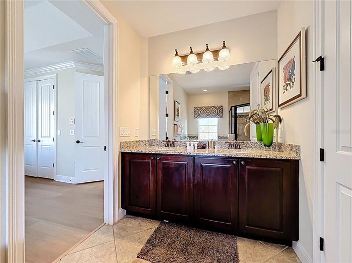 Image No.41-5 Bed Property for sale