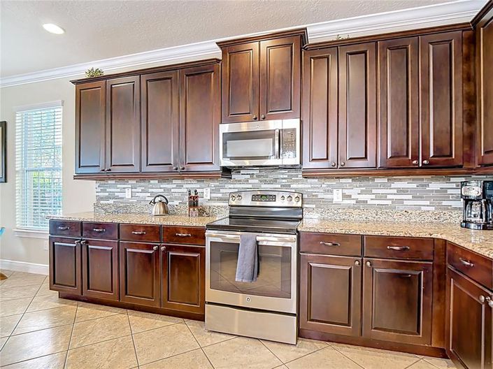 Image No.9-5 Bed Property for sale