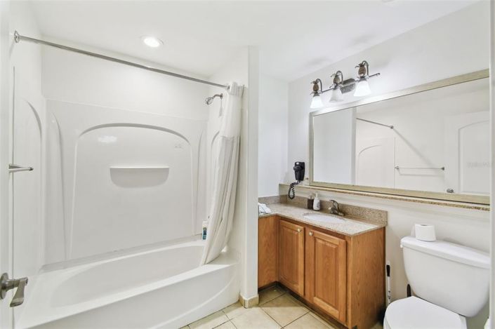 Image No.17-2 Bed Property for sale