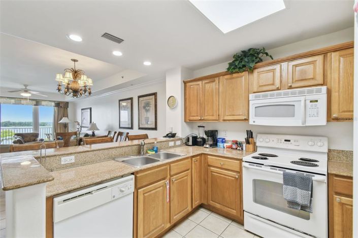 Image No.21-2 Bed Property for sale