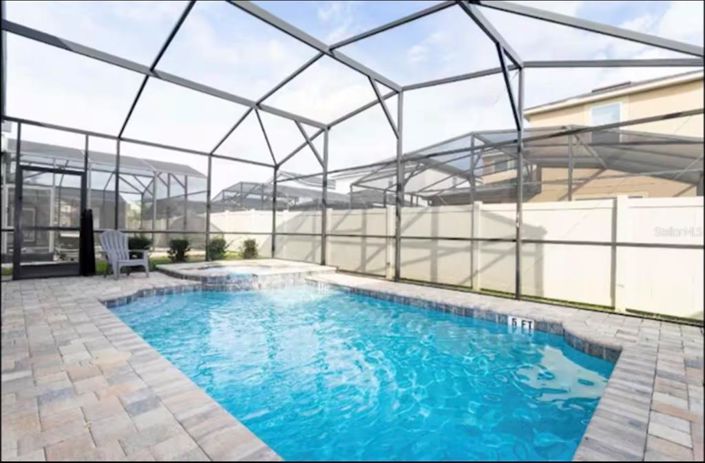 Image No.17-5 Bed Property for sale