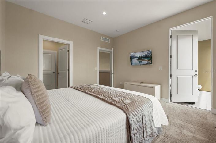 Image No.22-4 Bed Townhouse for sale