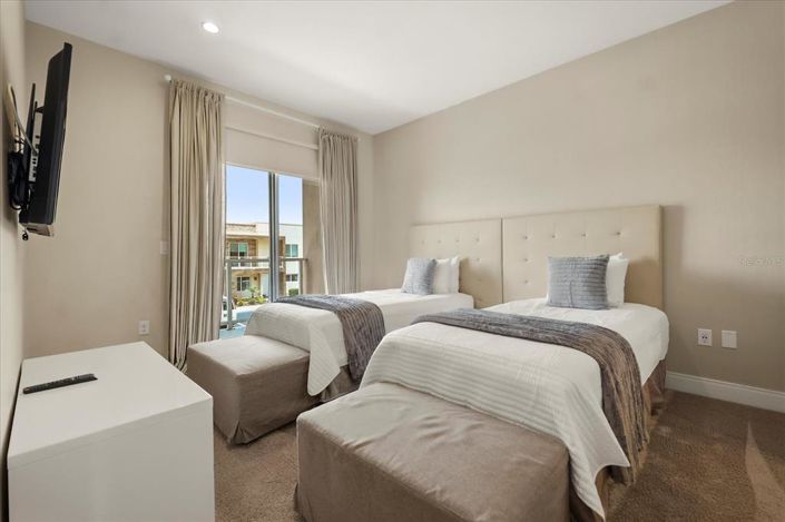 Image No.24-4 Bed Townhouse for sale