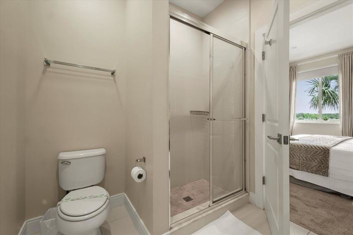 Image No.26-4 Bed Townhouse for sale