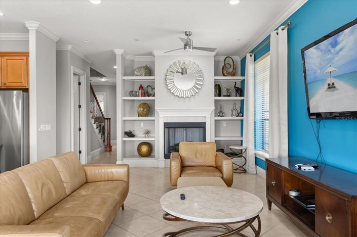 Image No.12-6 Bed Property for sale