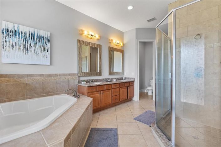 Image No.29-6 Bed Property for sale