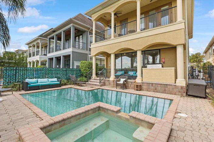 Image No.43-6 Bed Property for sale