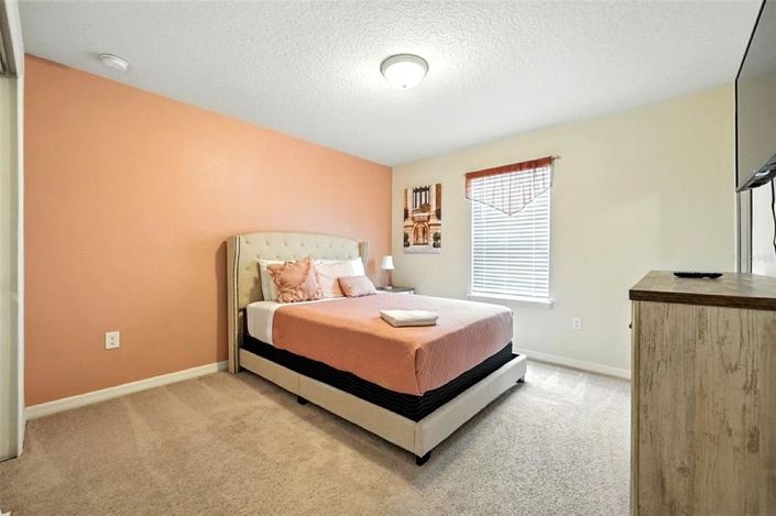 Image No.48-7 Bed Property for sale