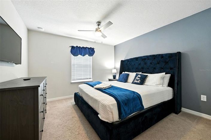 Image No.50-7 Bed Property for sale